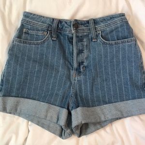 Hollister Jean short